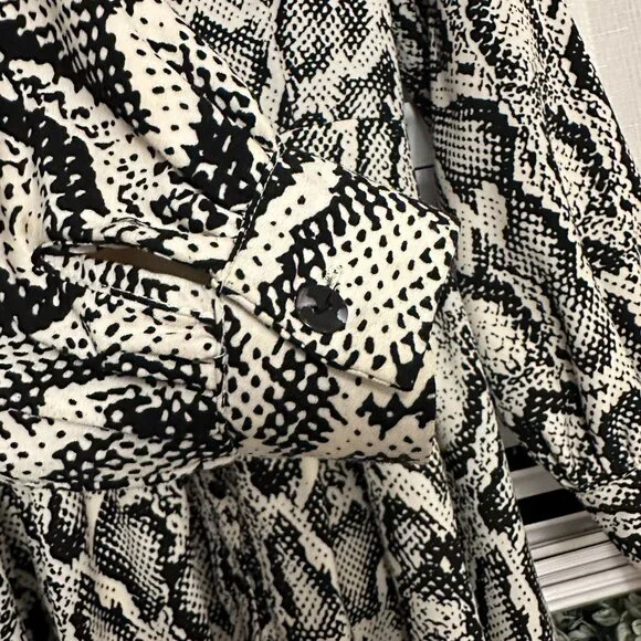 Dainty Jewell's Snake Print Dress - Picture 4 of 5